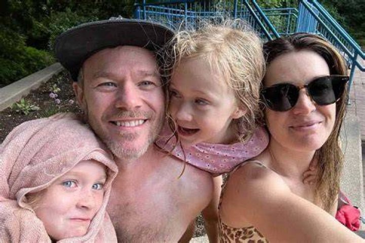 Aaron Ashmore Zo&euml; Kate: A Comprehensive Guide to Their Fascinating Journey