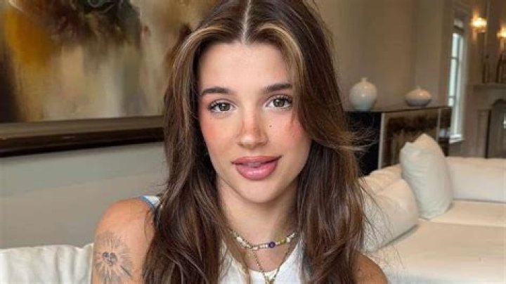 Ari Kytsya Tits: The Rising Star in the World of Modeling and Entertainment