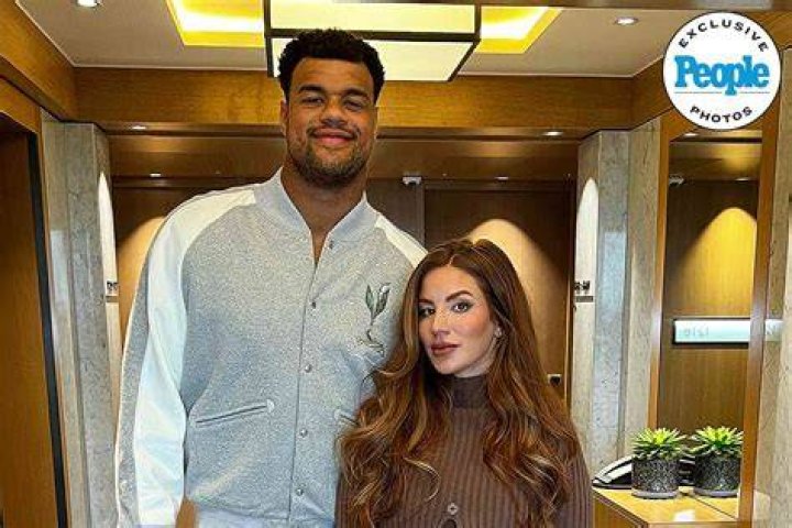 Arik Armstead's Wife: Meet [Wife's Name]