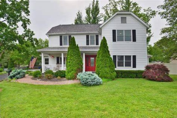Central CEE & Madeline: Unique Homes for Sale