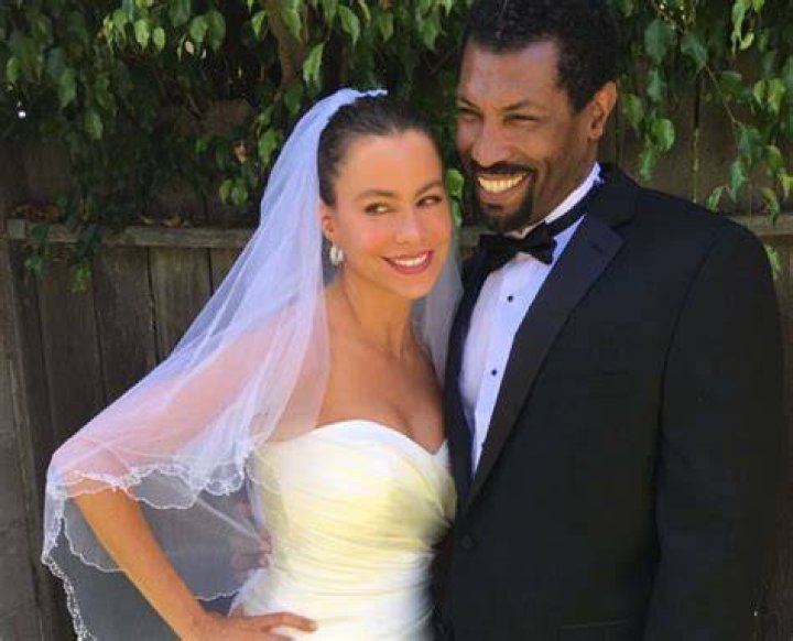 Deon Cole and His Wife: An Inspiring Journey of Love, Success, and Family