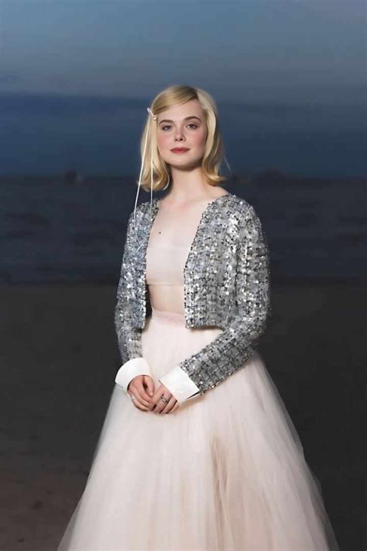 Emotional Depth: Elle Has a Unique Talent for Conveying Nuanced Emotions