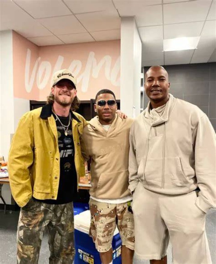 How Tall is Nelly? Height Revealed!