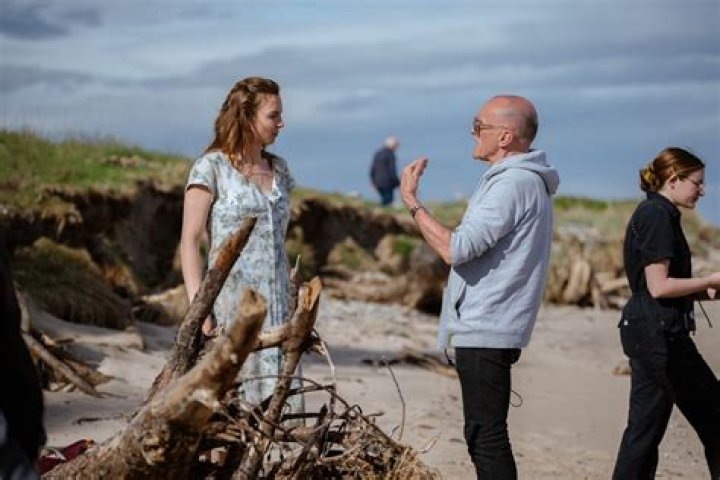 Jodie Comer Bikini: A Comprehensive Look at Style, Confidence, and Impact