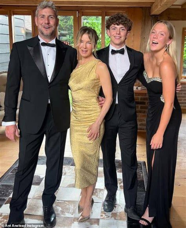 Louise Anstead: A Rising Star in the Entertainment Industry