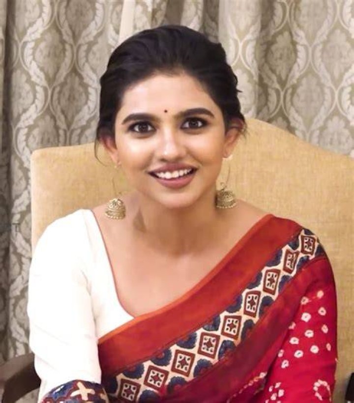 Mamitha Baiju: Desi Fakes Exposed?
