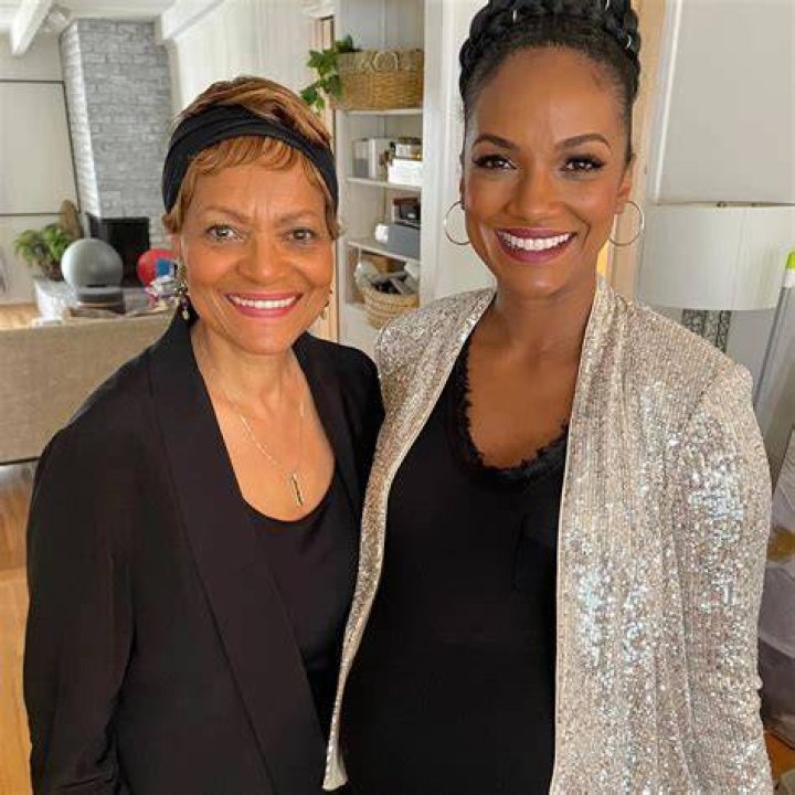 Mekia Cox Height: Discover the Truth About Her Stature