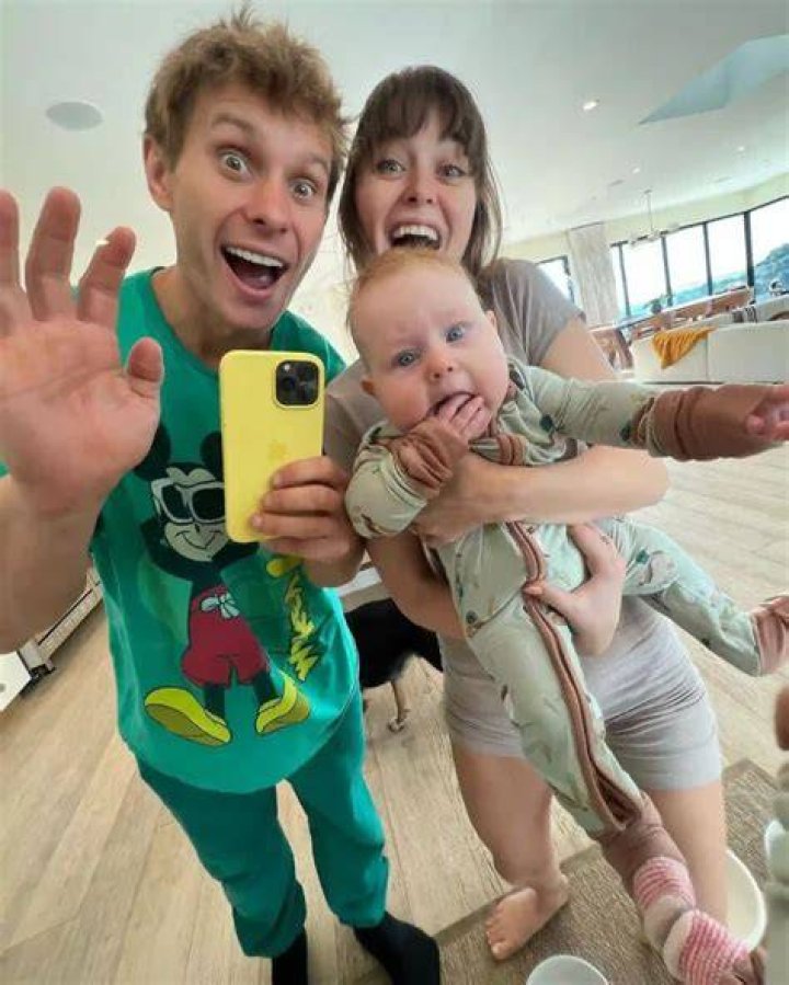 Riley Reid's Baby: Latest News & Updates
