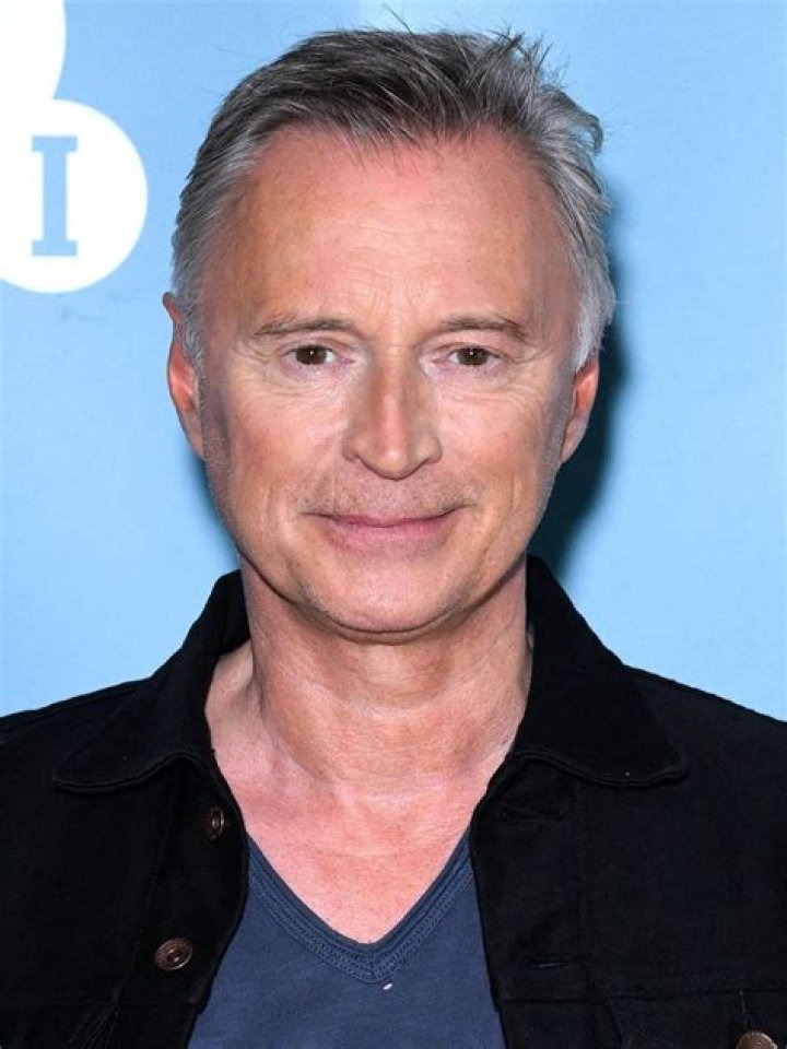 Robert Carlyle Height: How Tall Is He?