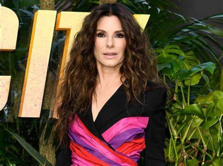 Sandra Bullock: The Truth Behind the Controversial Claim That Sandra Bullock Is a Man