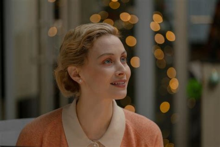 Sarah Gadon Max Fine: A Comprehensive Exploration of Her Career and Life
