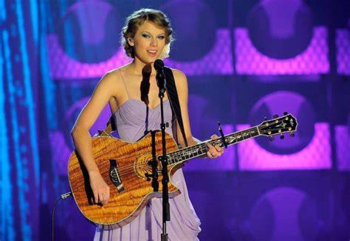 Taylor Swift's Speak Now (Taylor's Version): Acoustic Gems & More