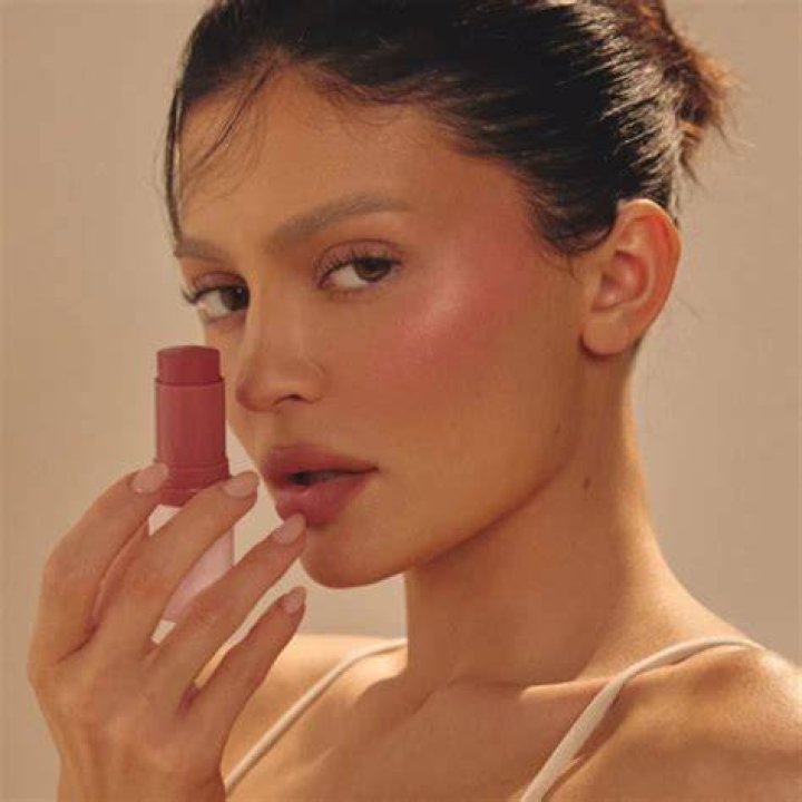 Unlocking the Secrets of Diva Flawless: Your Ultimate Guide to Effortless Beauty